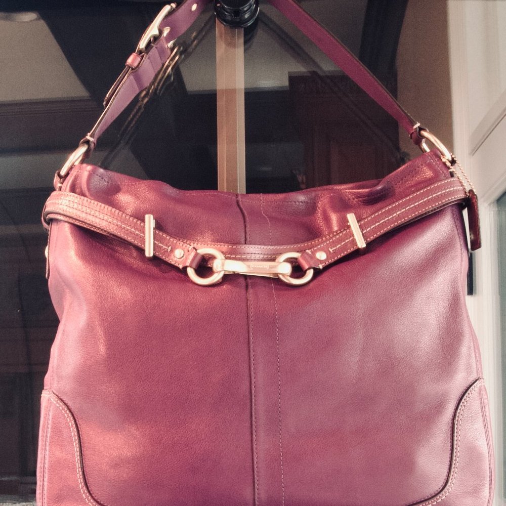 COACH Purple Shoulder Bag 100% Leather-Excellent Condition